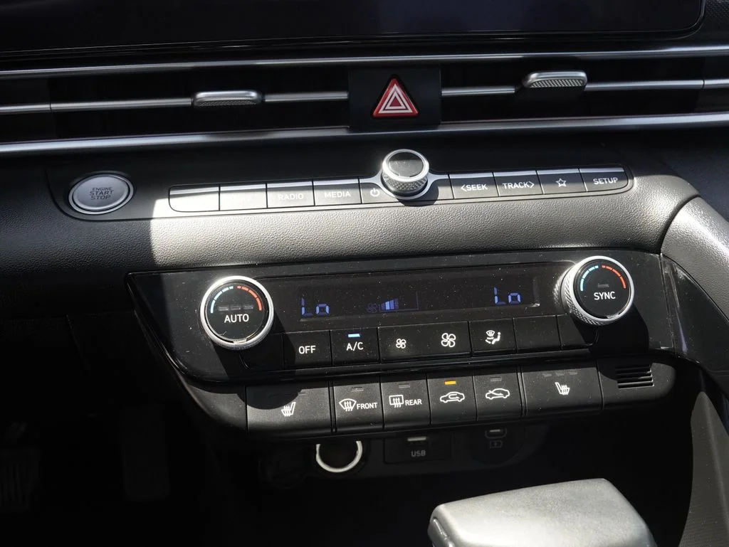 Used 2025 Gray Hyundai SEL Convenience image 14