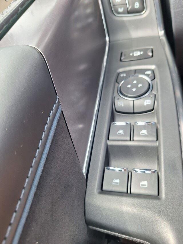 New 2026 Glacier Gray Metallic Tri-Coat Ford F-250® Platinum® image 21