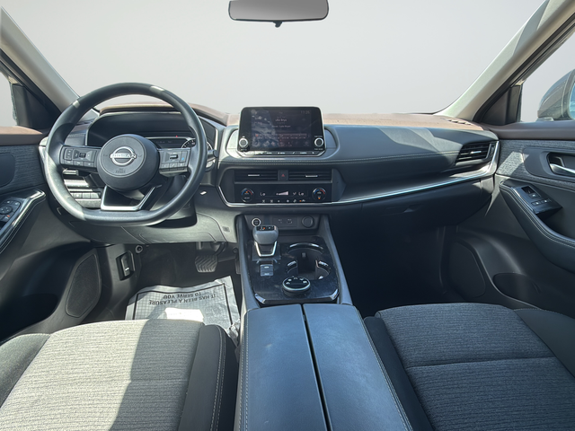 Used 2023 Gray Nissan SV image 14