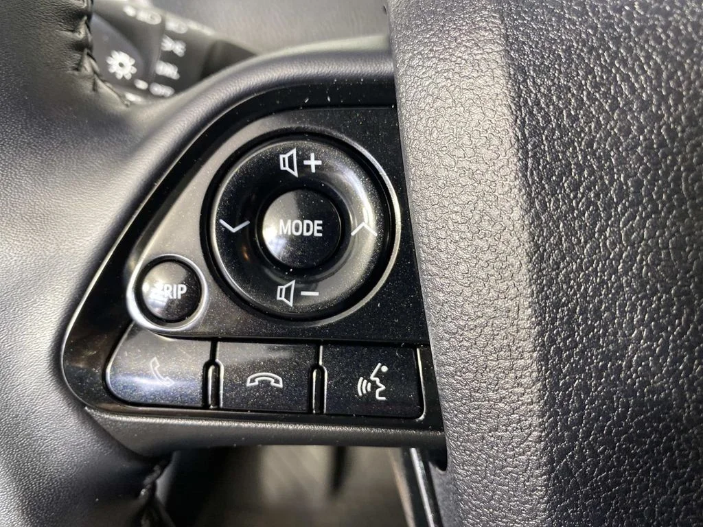 Used 2021 White Toyota LE image 16