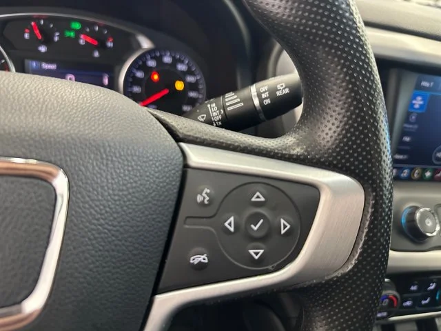Used 2023 White GMC SLE image 30