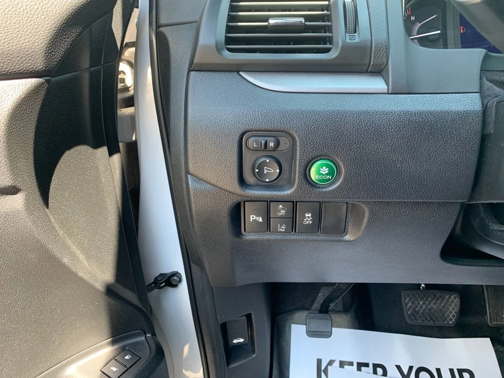Used 2024 White Honda EX-L image 30
