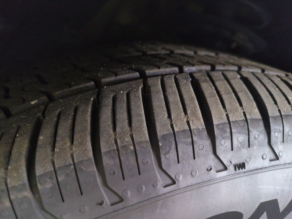 Used 2020  Honda EX-L image 27