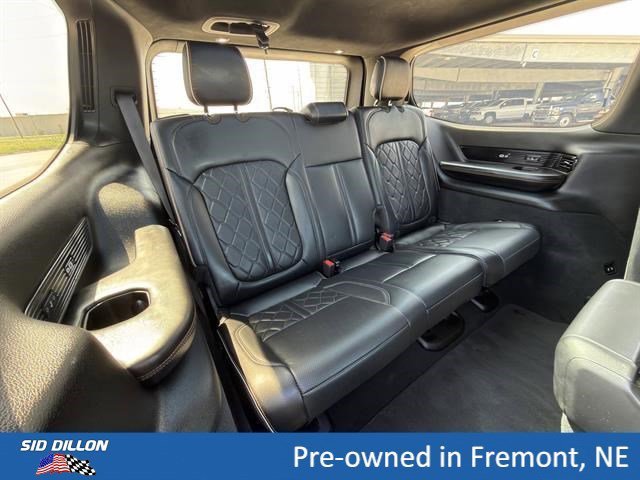 Used 2023 Diamond Black Crystal Pearlcoat Jeep Series III image 24