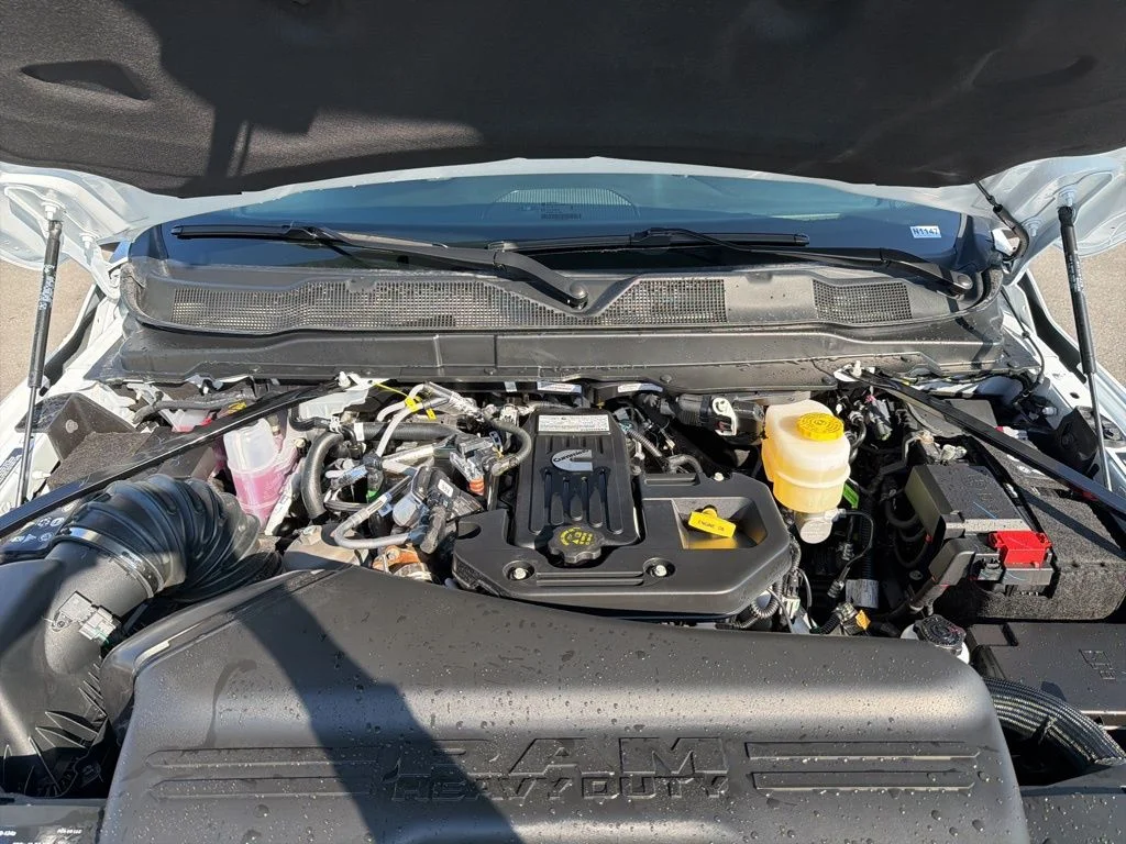 New 2026 Bright White Clearcoat RAM Tradesman image 9