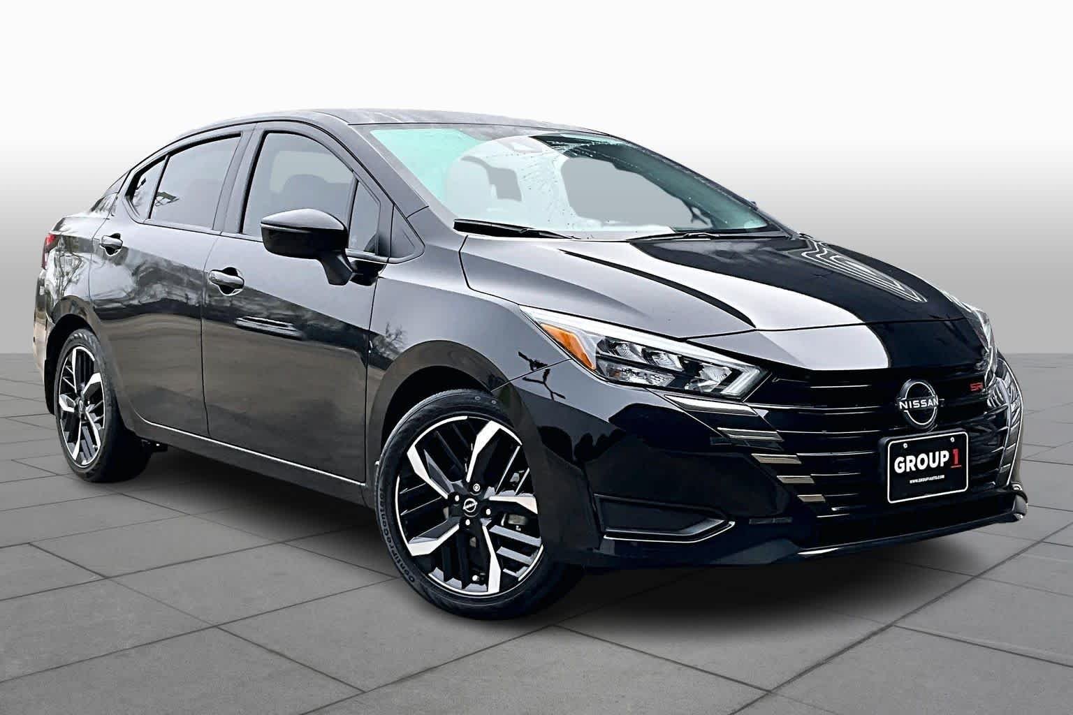 Used 2025 Super Black Nissan SR image 2