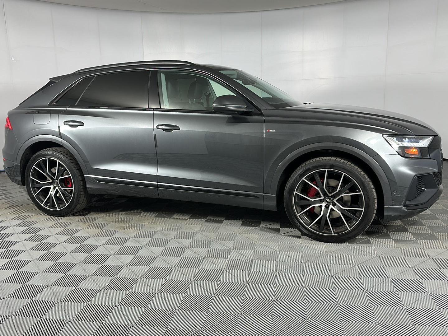 Used 2019 Daytona Gray Pearl Effect Audi Prestige image 8