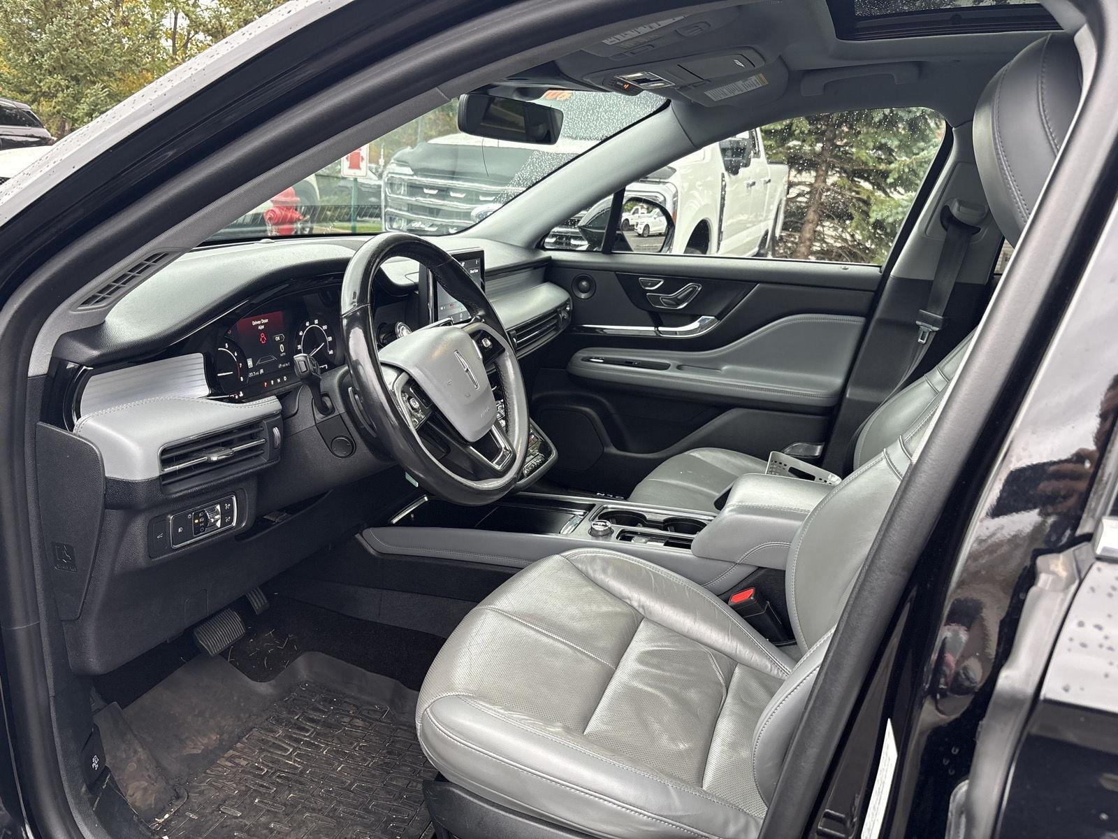 Used 2020 Infinite Black Lincoln Reserve image 6