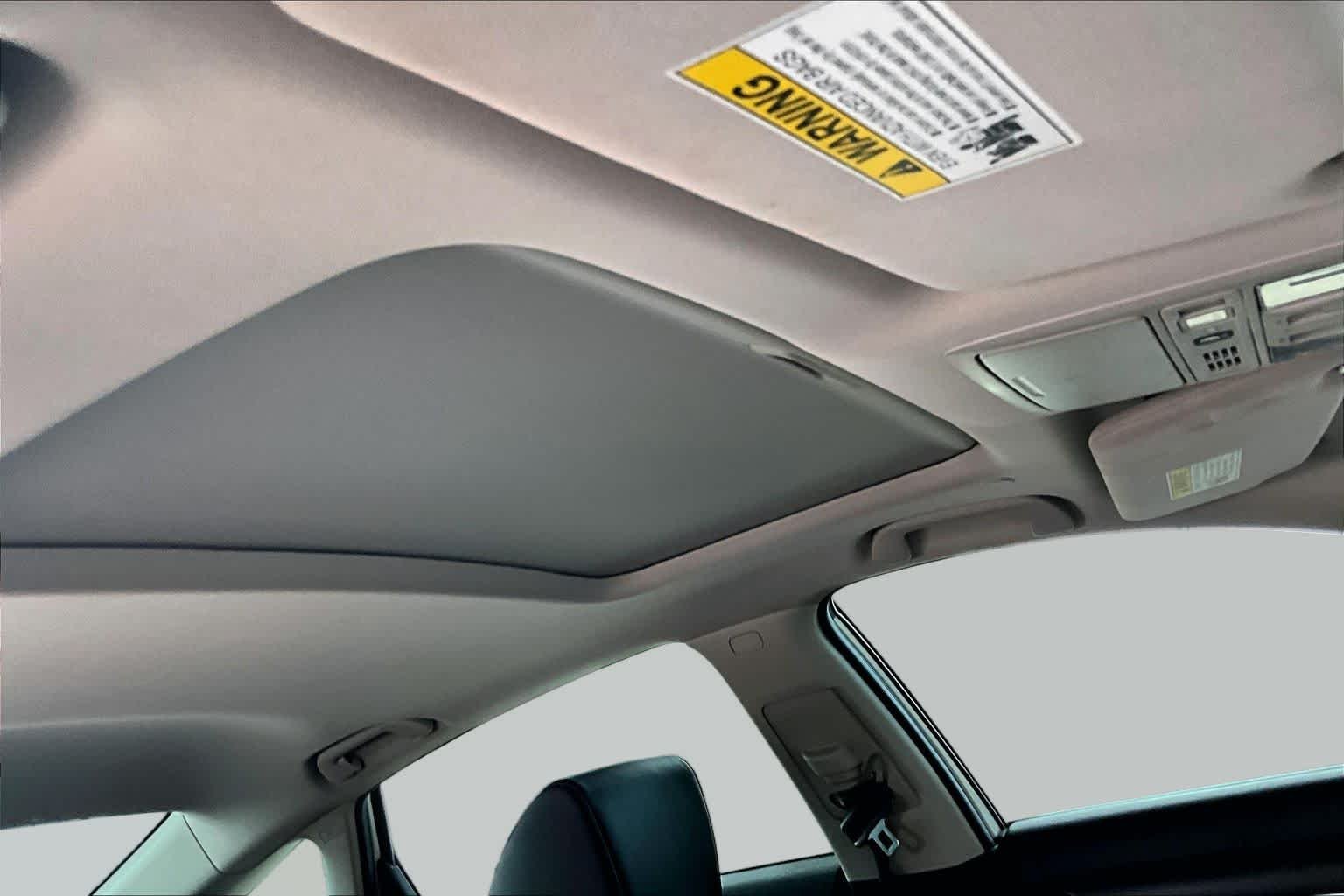 Used 2021 Platinum White Pearl Honda Touring image 14
