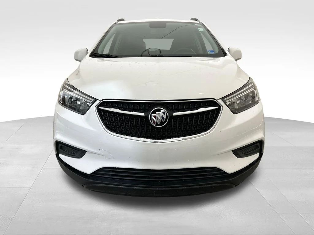Used 2020 White Buick Preferred image 9