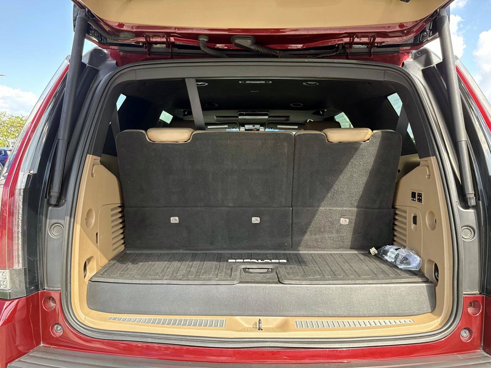 Used 2019 Red Passion Tintcoat CADILLAC Platinum Edition image 10