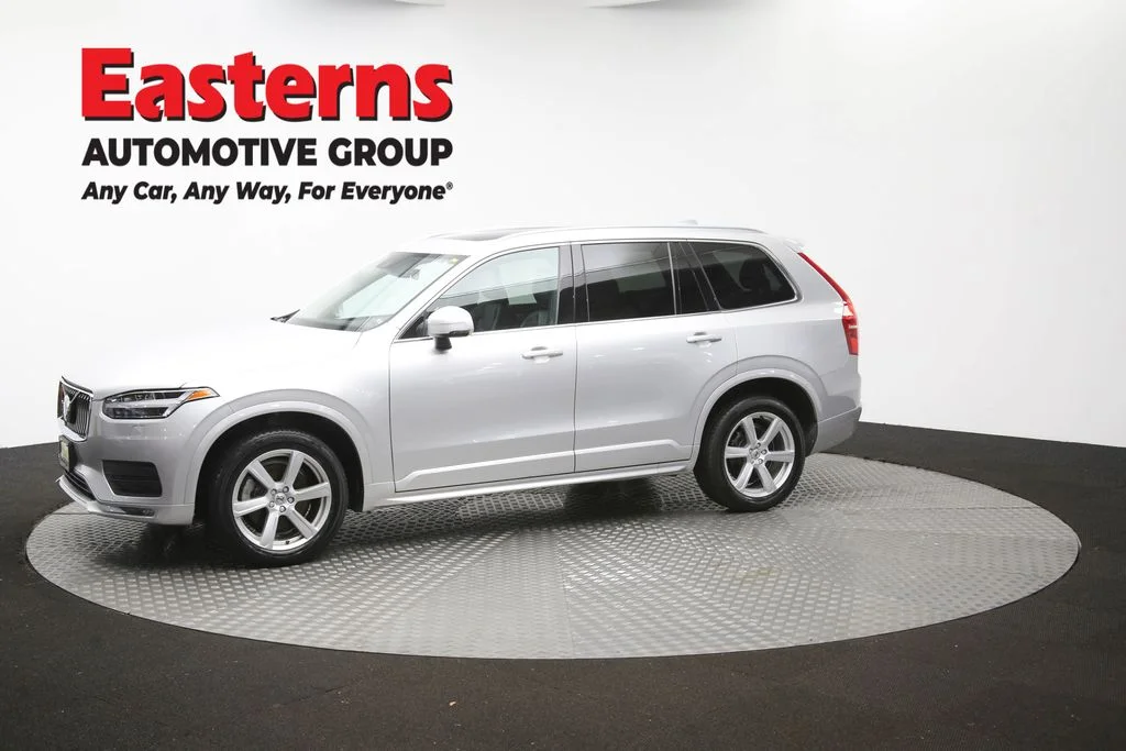 Used 2022 Gray Volvo T5 Momentum image 59