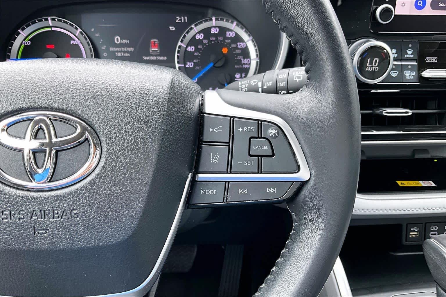 Used 2023 Midnight Black Metallic Toyota Hybrid XLE image 25