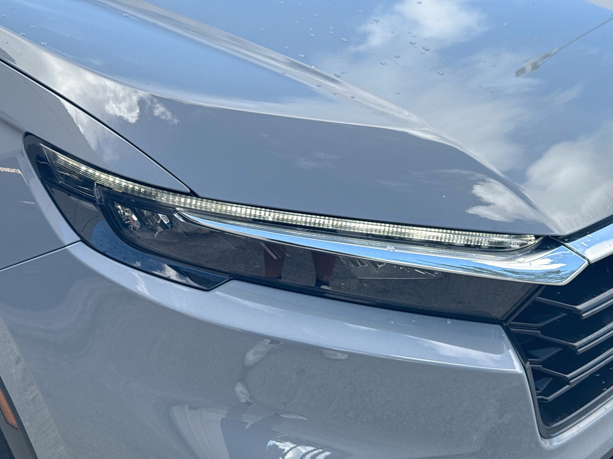 Used 2024 Lunar Silver Metallic Honda LX image 32