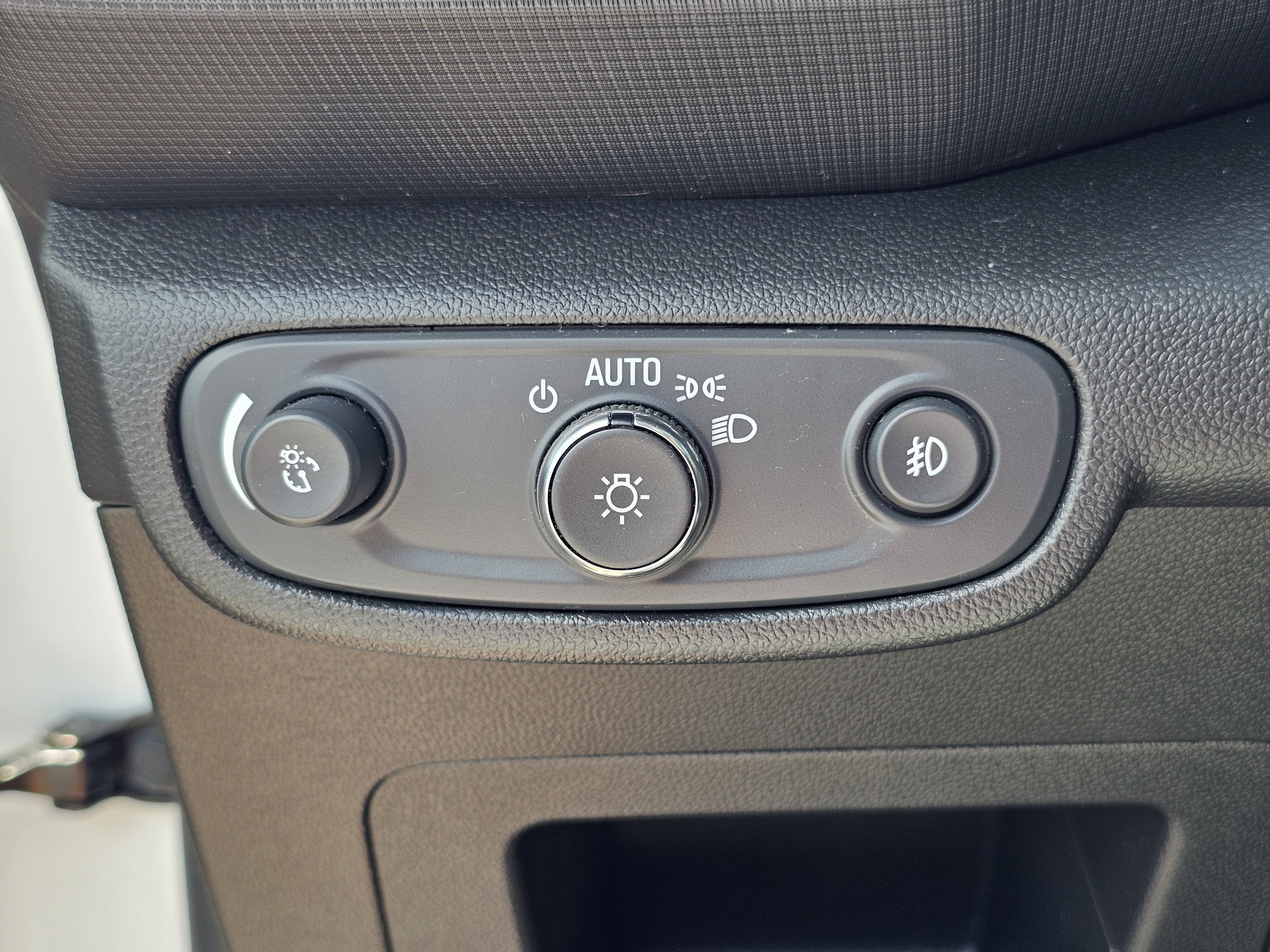 Used 2023 Summit White Chevrolet RS image 21