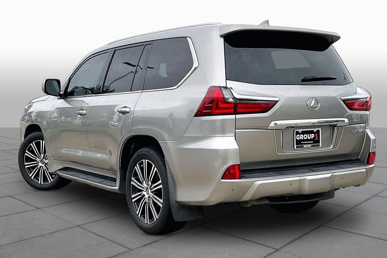 Used 2019 Atomic Silver Lexus  image 10