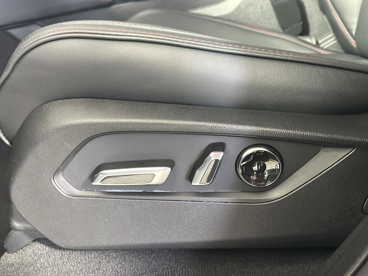 2026 Acura MDX A-Spec Package - Photo 39
