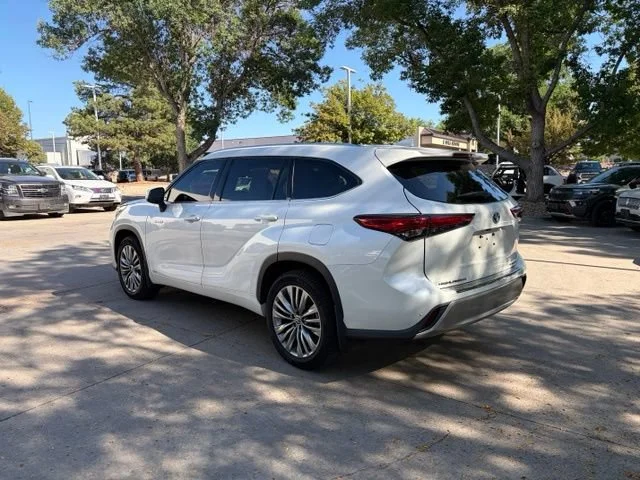 Used 2021 Blizzard Pearl Toyota Hybrid Platinum image 5