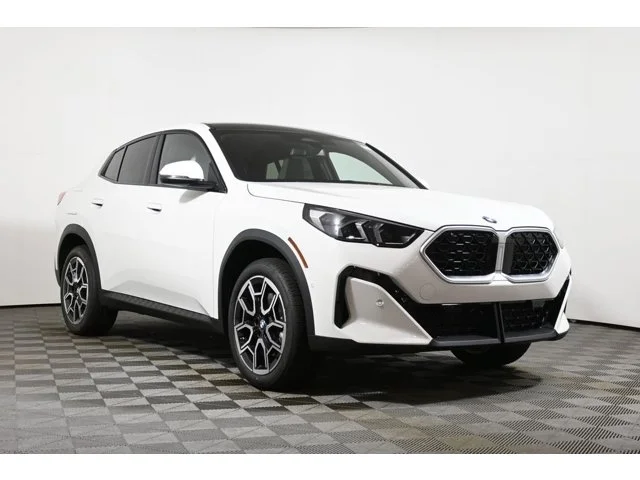 New 2026 Alpine White BMW xDrive28i image 9