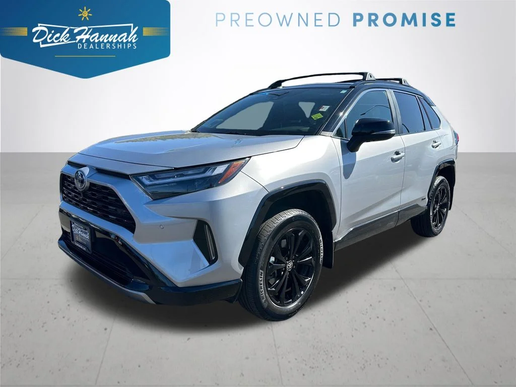 2022 Toyota RAV4 Hybrid XSE AWD's photo