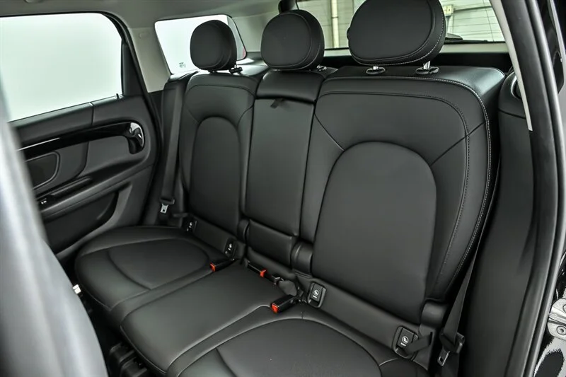 Used 2019 Midnight Black Metallic MINI Cooper ALL4 image 18