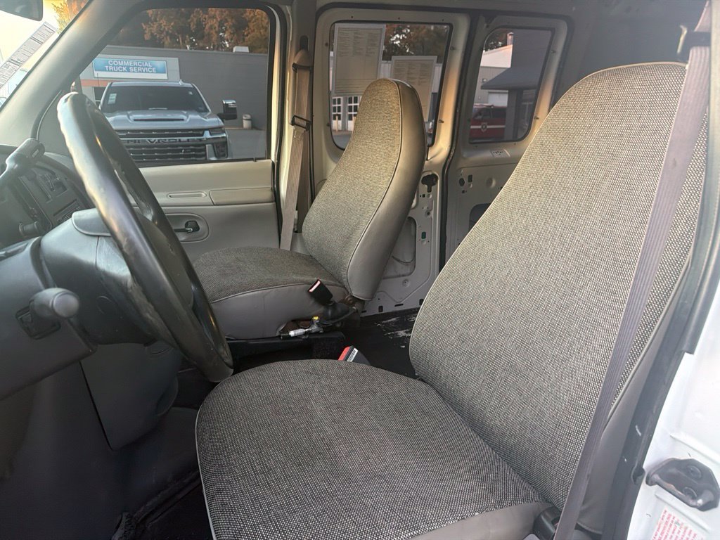 Used 1997 White Ford  image 9