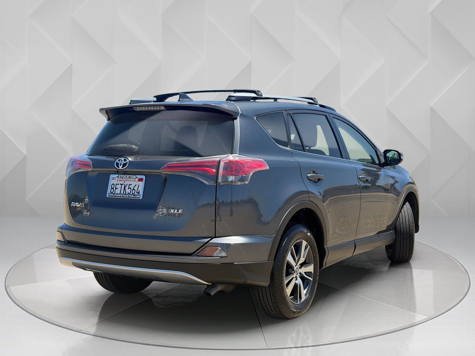 Certified Used 2018 Magnetic Gray Metallic Toyota XLE image 8