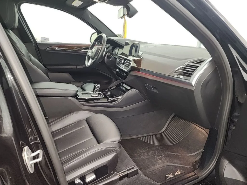 Used 2022 Black BMW xDrive30i image 9
