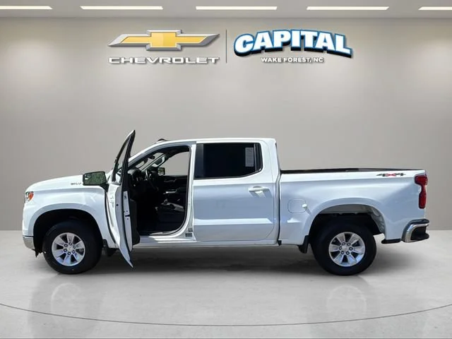 Used 2026 Summit White Chevrolet LT image 9
