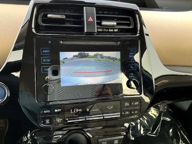 Used 2019 Beige Toyota XLE image 15