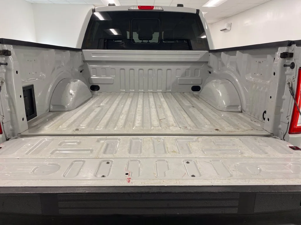 Used 2023 White Ford Lariat image 10