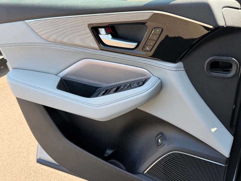 New 2026 Solar Silver Metallic Acura Advance Package image 28