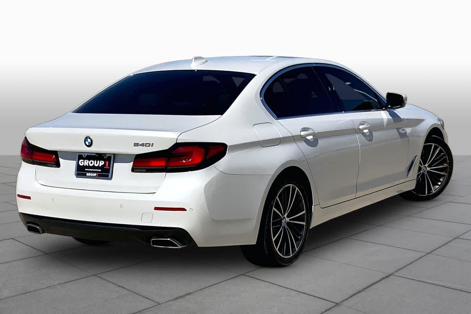 Used 2022 Mineral White Metallic BMW 540i image 13