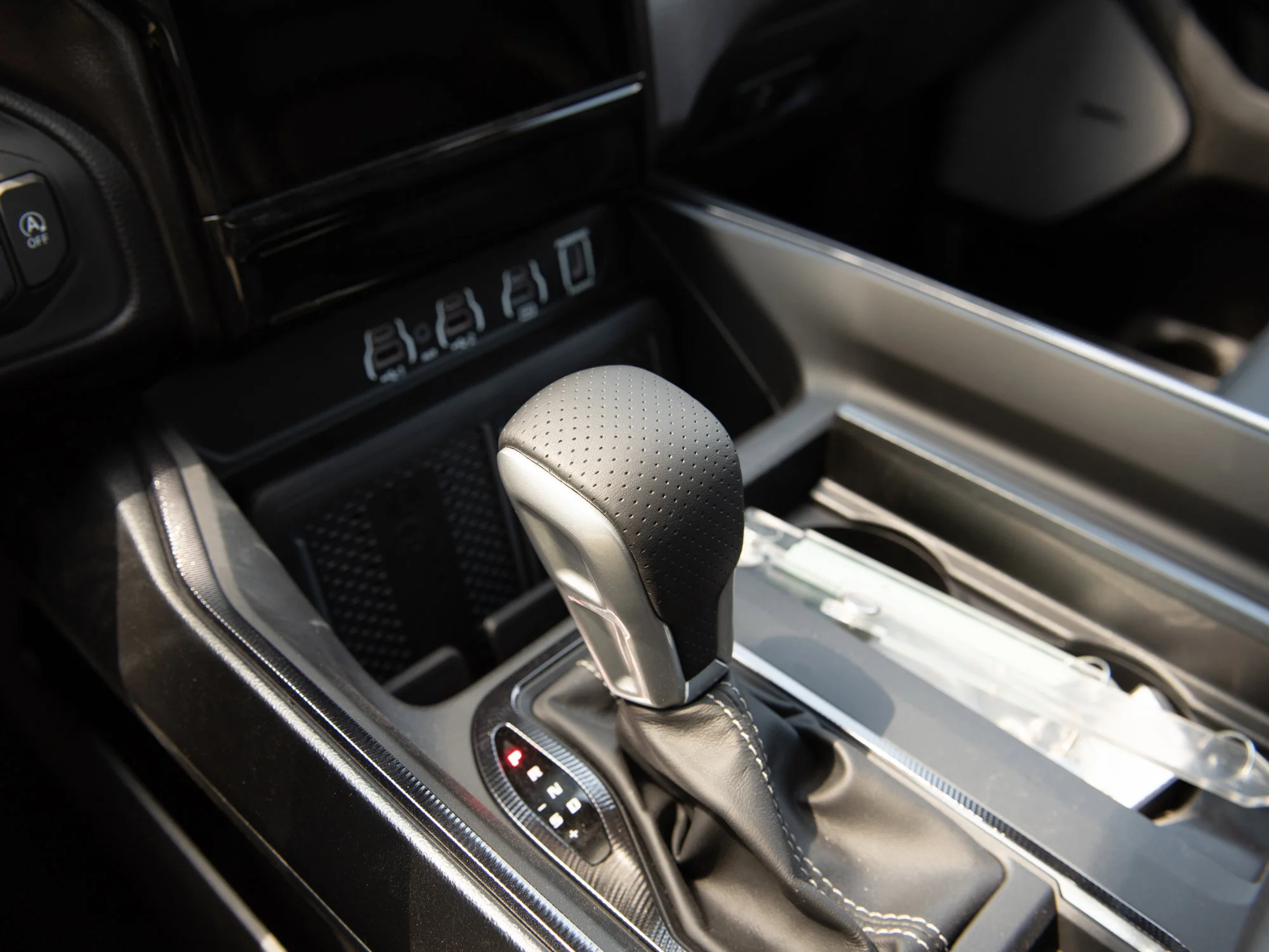 New 2026 Black RAM Sport* image 18