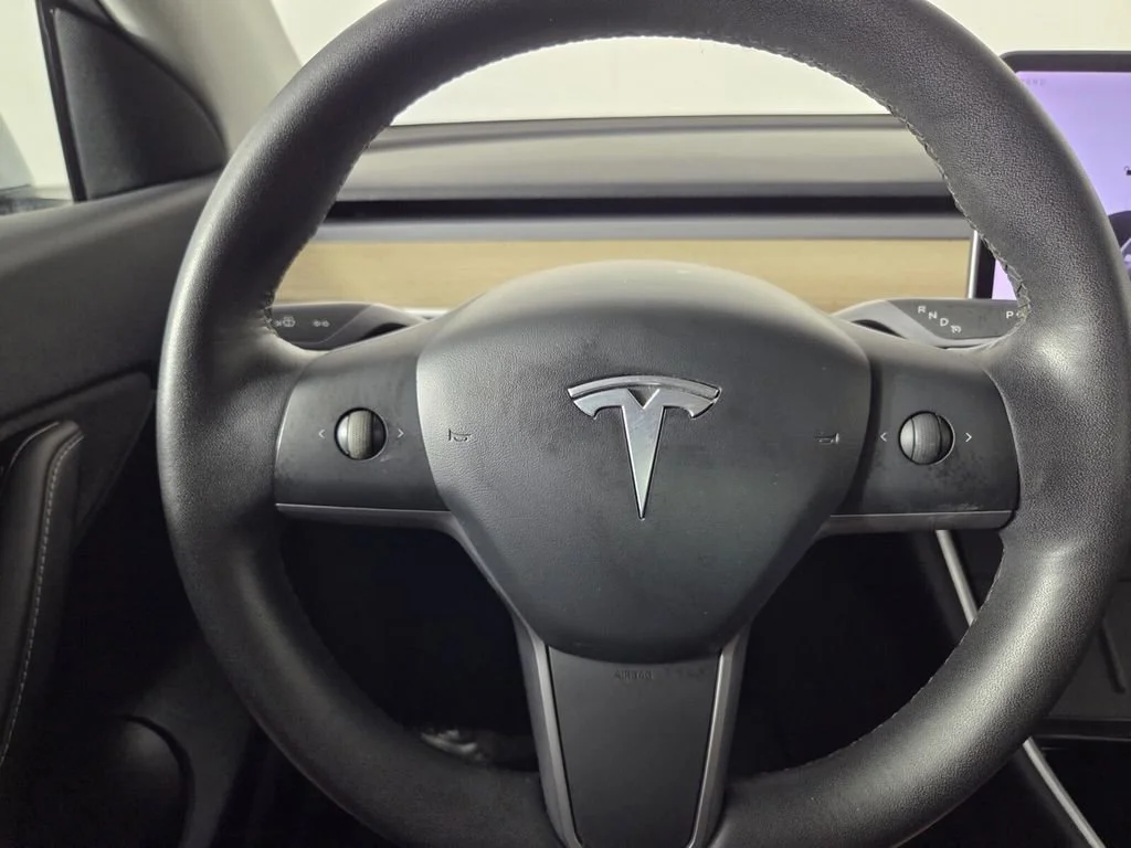 Used 2020 White Tesla Long Range image 17