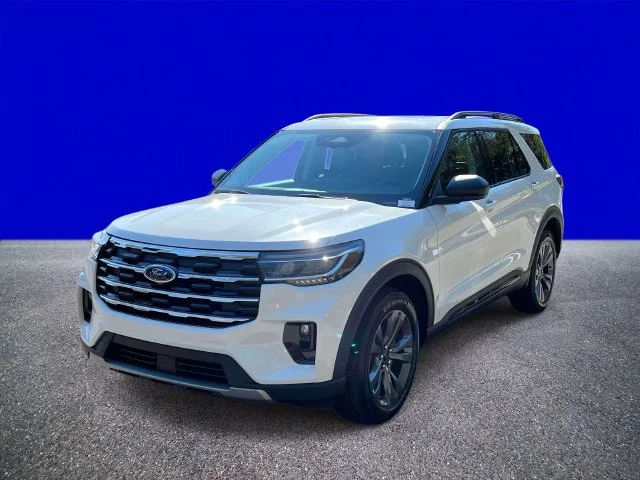 New 2026 Star White Metallic Tri-Coat Ford Active image 7