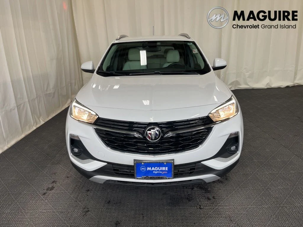 Used 2023 White Buick Select image 29