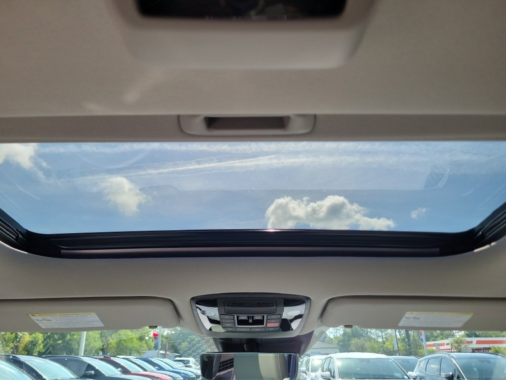 New 2026 Snow White Pearl Kia SX Prestige image 20