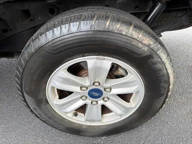Used 2020 Black Ford XL image 19