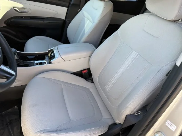 Used 2025 Silver Hyundai SEL image 33