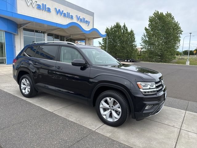 Used 2018 Volkswagen Atlas SE with VIN 1V2KR2CA5JC531126 for sale in College Place, WA