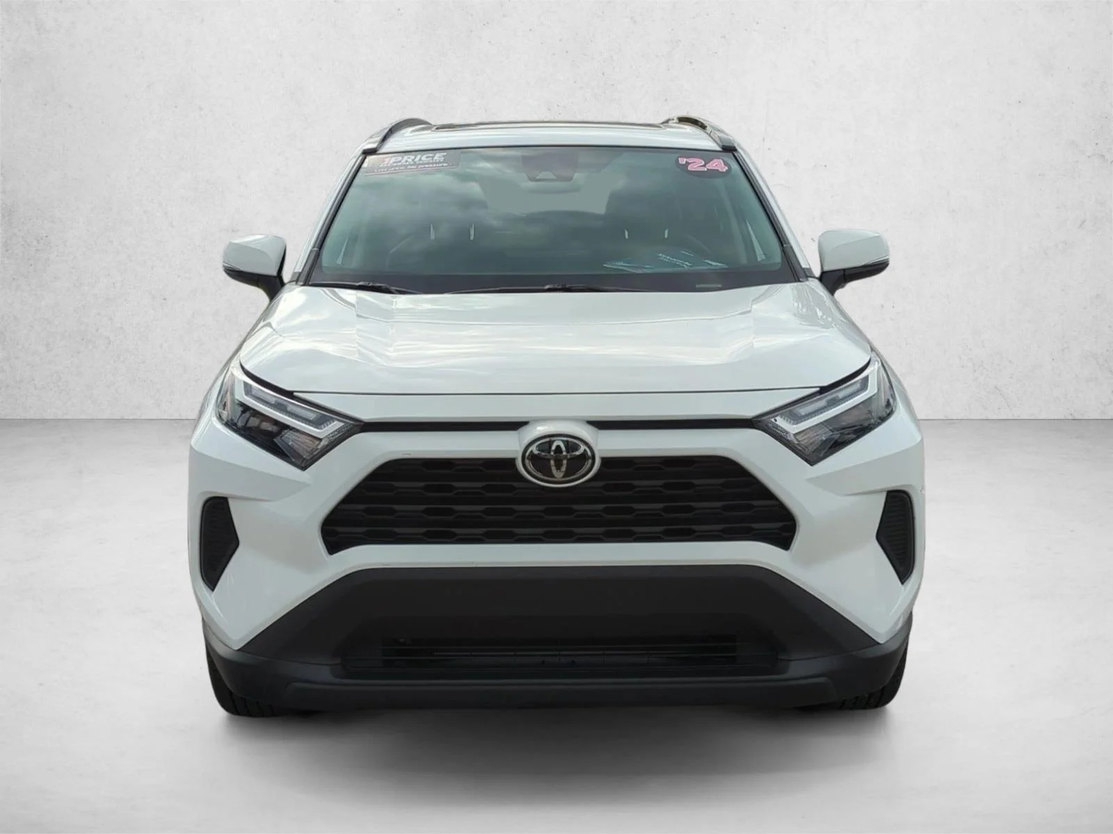 Used 2024 Ice Cap Toyota XLE image 2