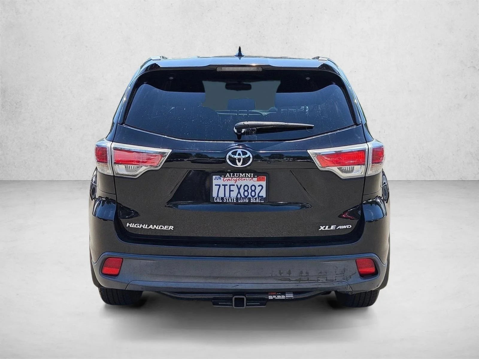 Used 2016 Midnight Black Metallic Toyota XLE image 6