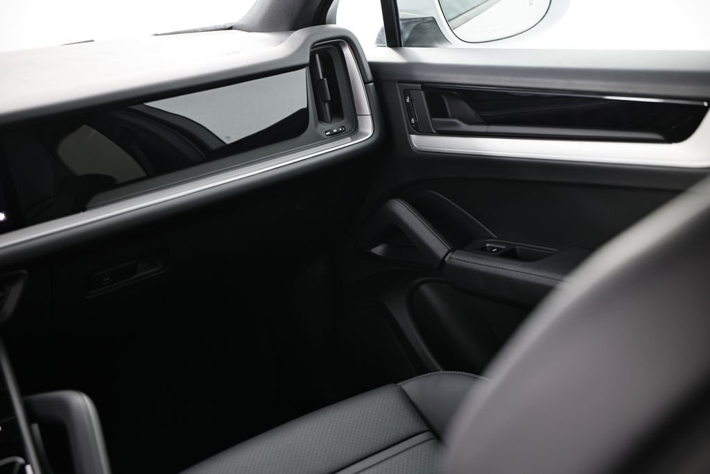 Used 2024 White Porsche  image 29