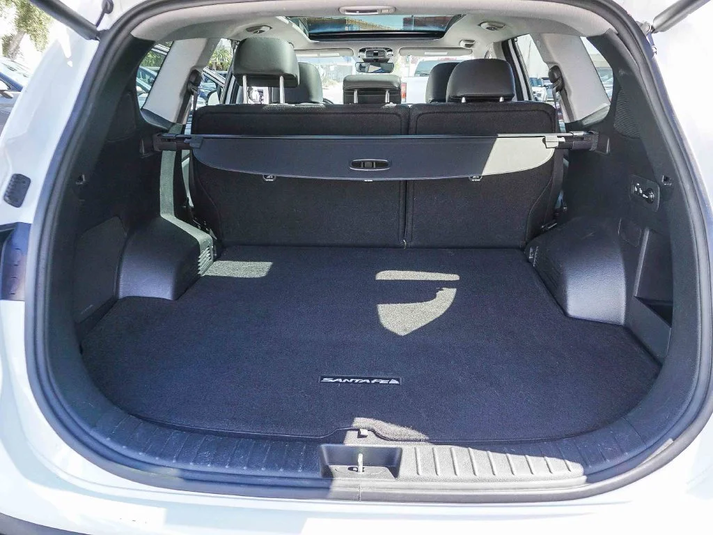 Used 2023 White Hyundai Limited image 24