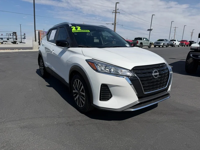 2022 Nissan Kicks 1.6 SV's photo