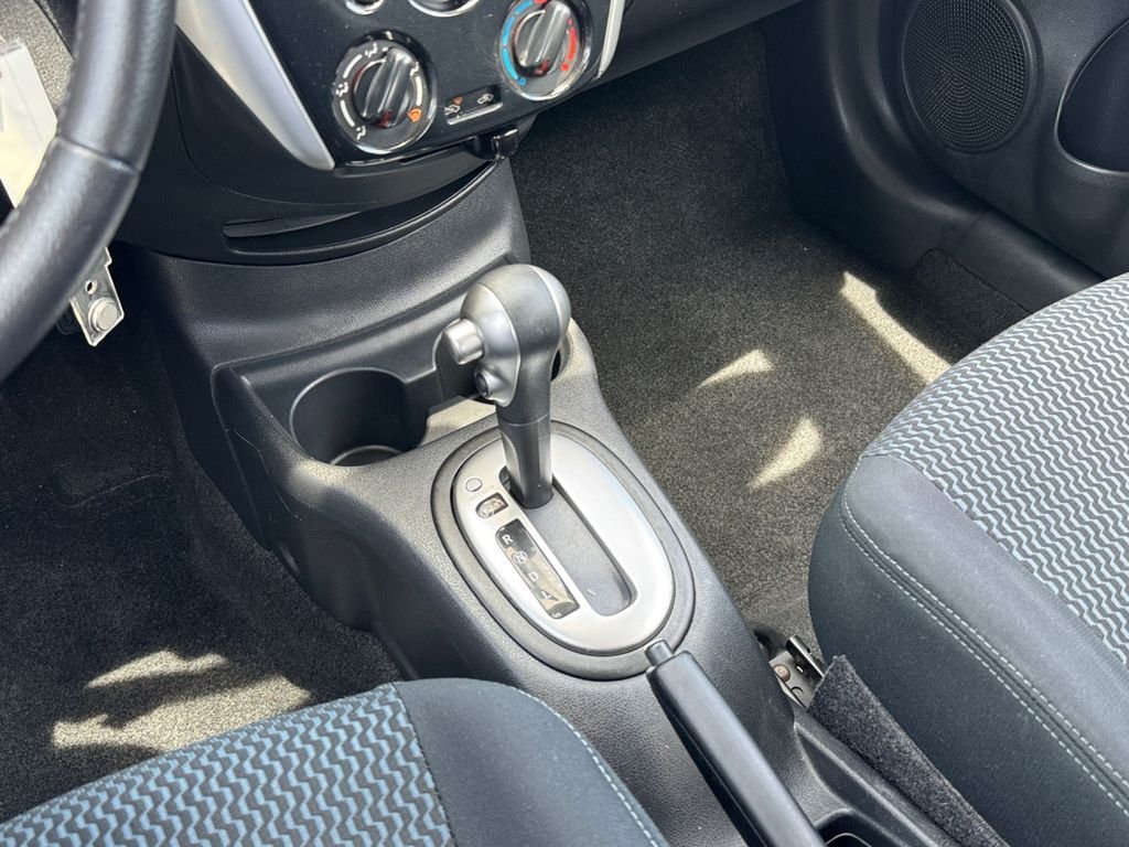 Used 2016 Super Black Nissan SV image 17