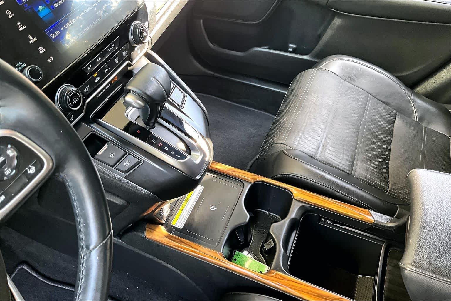 2020 Honda CR-V Touring - Photo 17
