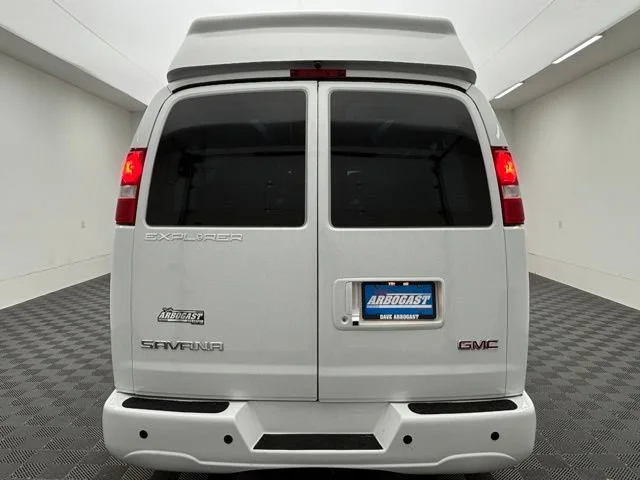 2026 GMC Savana Cargo Work Van - Photo 9