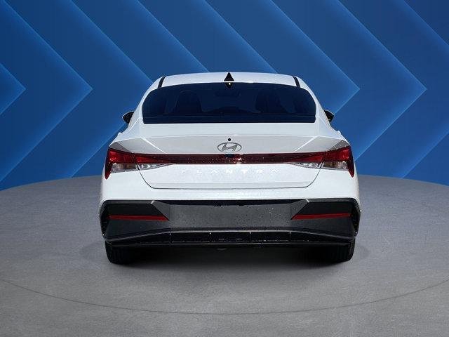 New 2026 Serenity White Hyundai SE image 4